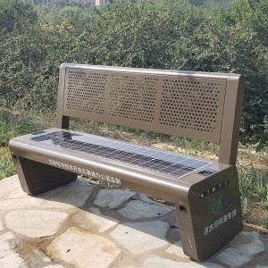 Modern dizájn nyilvános telefon töltő intelligens napelemes fém teraszos padok
